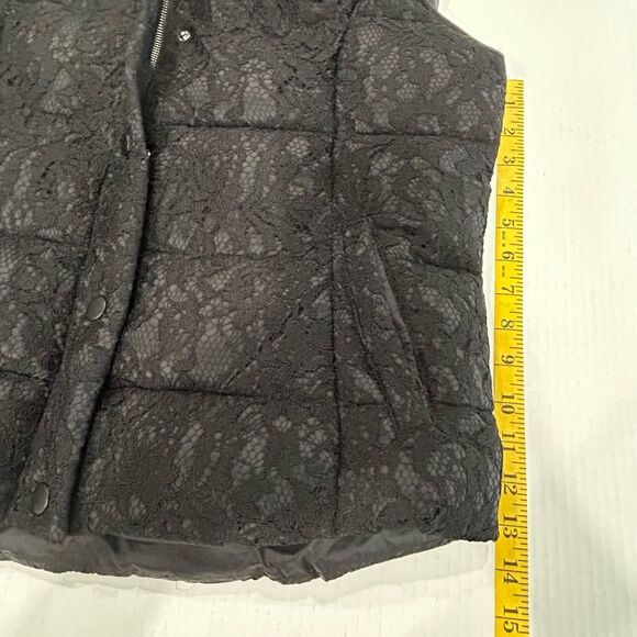 Roz & Ali Vest Women’s Size M Black Lace Front Full Zipper Snap Closure Puffer - Picture 9 of 12